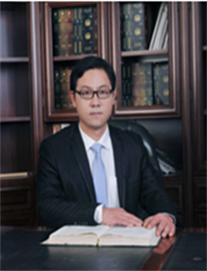 閆明