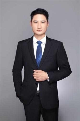 王偉