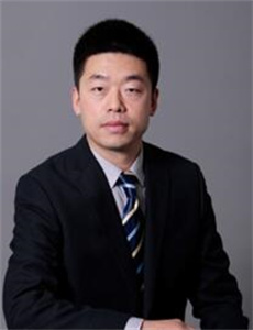 王占強